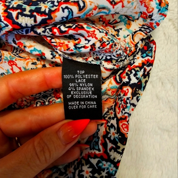 IZ Byer Junior's Sleeveless Blouse in Bright Colors With Lace Top - Size Medium - Picture 4 of 4